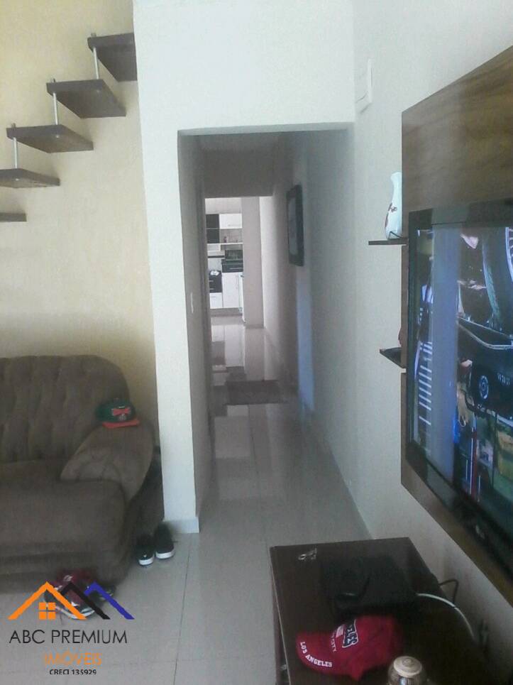 Sobrado à venda com 3 quartos, 135m² - Foto 2