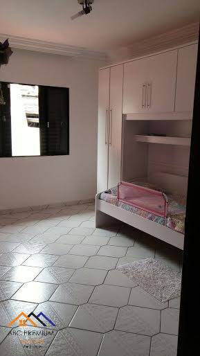 Sobrado à venda com 5 quartos, 300m² - Foto 24