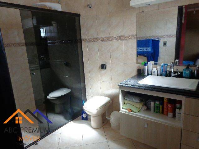 Sobrado à venda com 4 quartos, 244m² - Foto 2