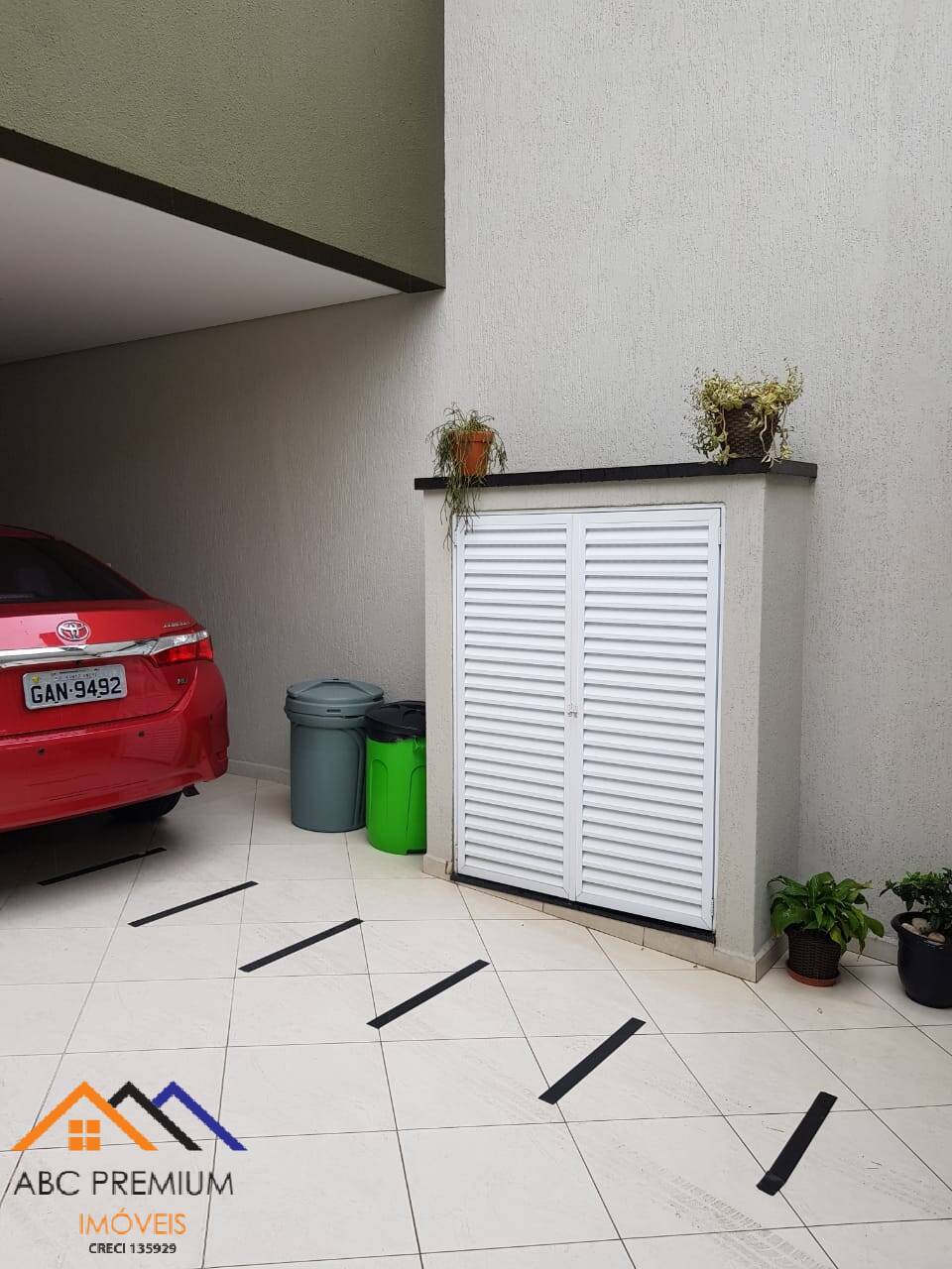 Sobrado à venda com 3 quartos, 248m² - Foto 3