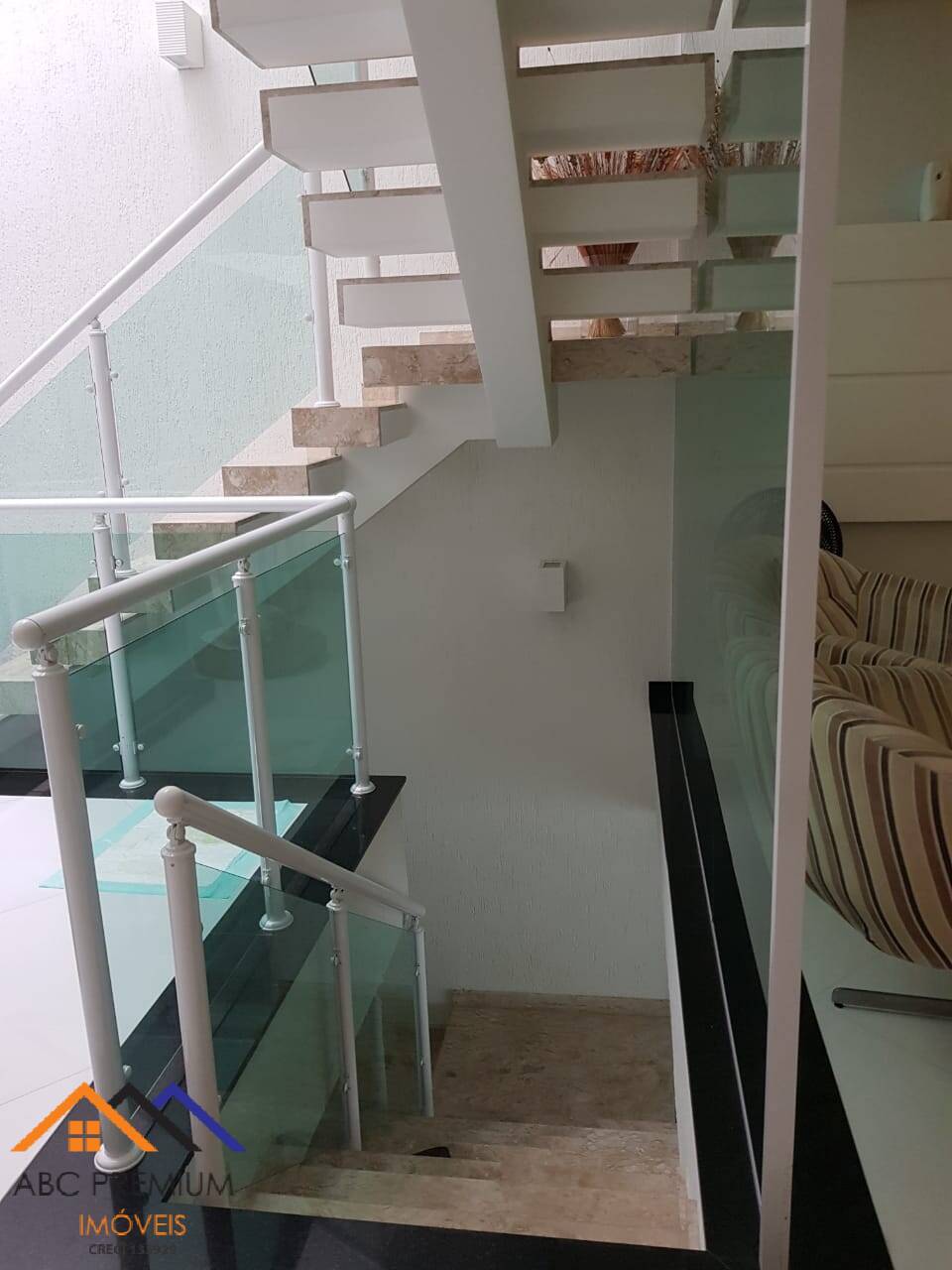 Sobrado à venda com 3 quartos, 248m² - Foto 52