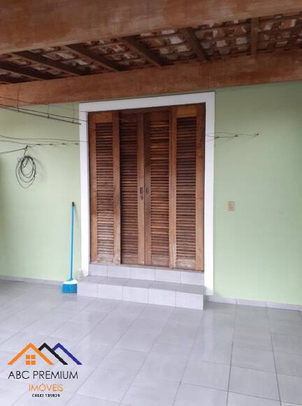 Sobrado à venda com 3 quartos, 200m² - Foto 3