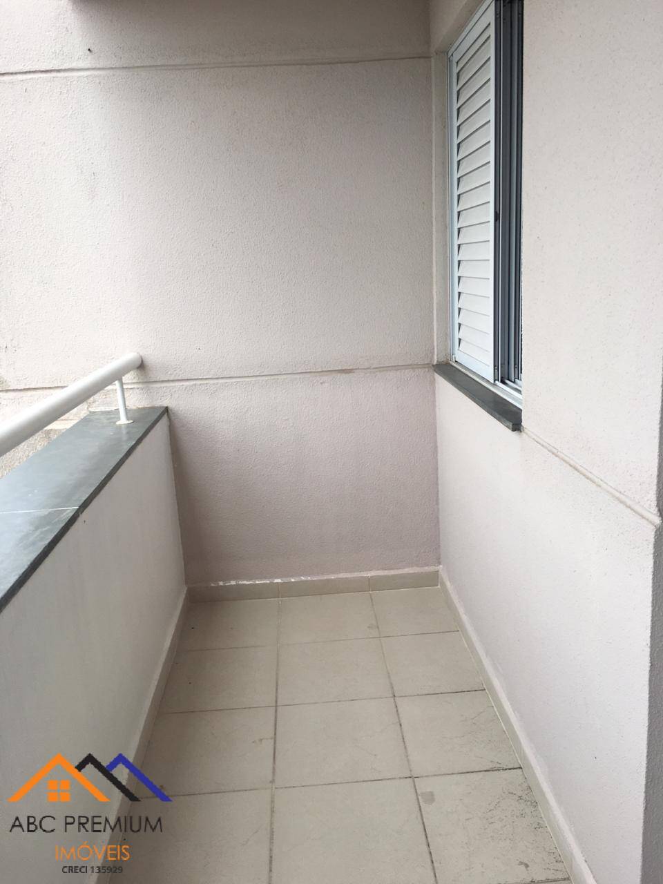 Apartamento à venda com 3 quartos, 69m² - Foto 2