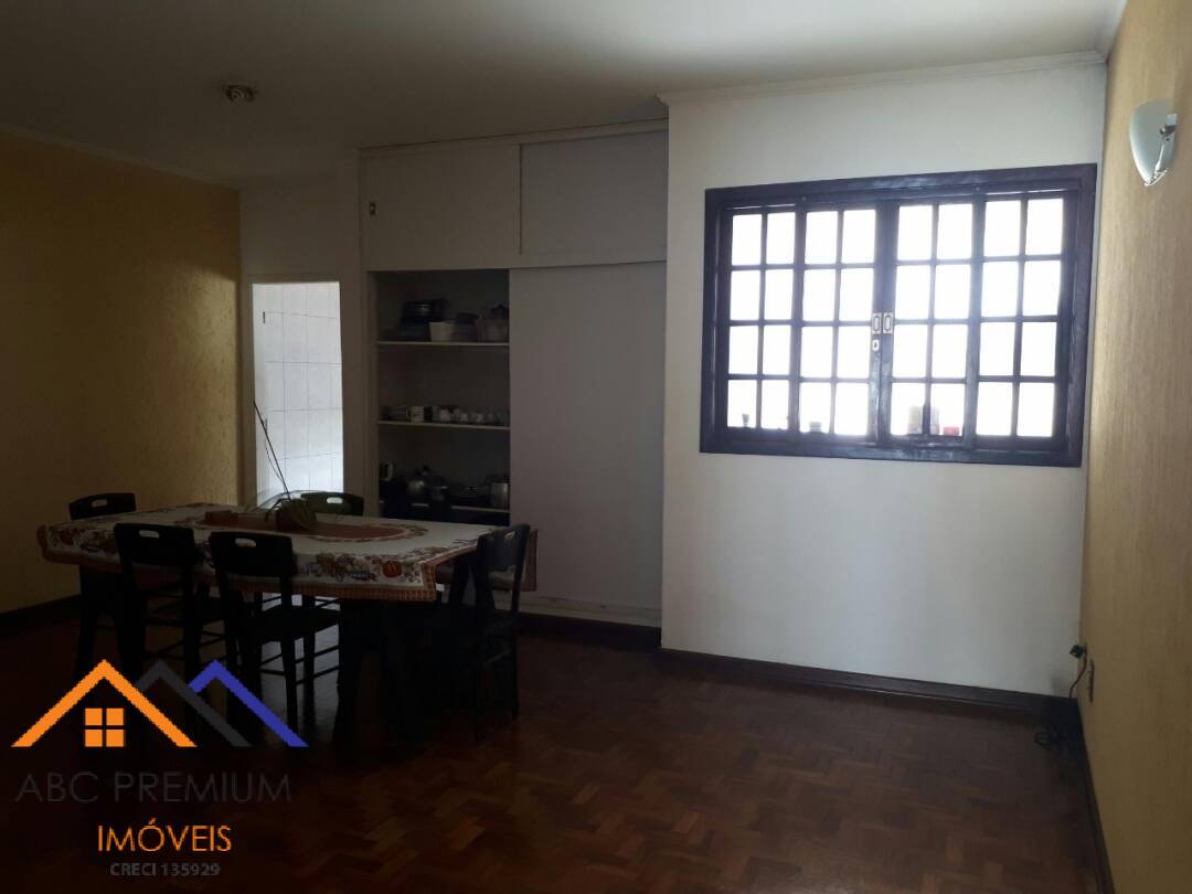 Casa à venda com 2 quartos, 90m² - Foto 4