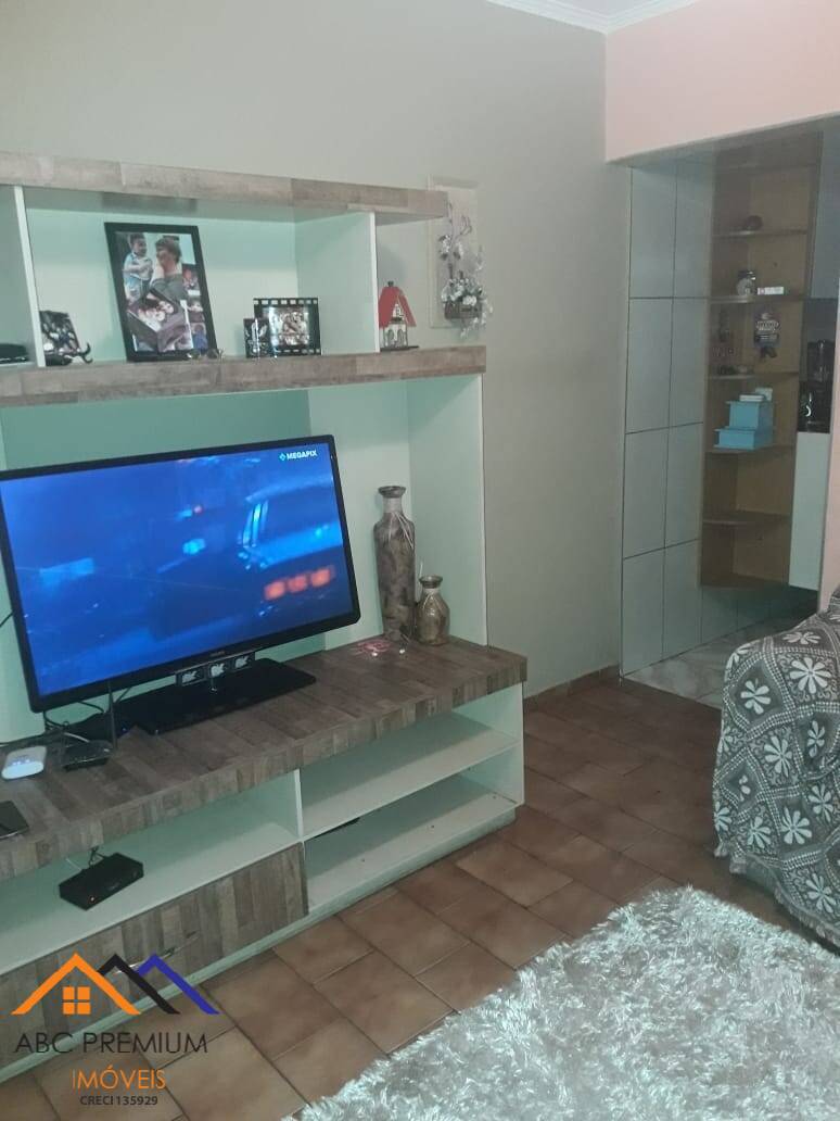 Casa à venda com 2 quartos, 150m² - Foto 2