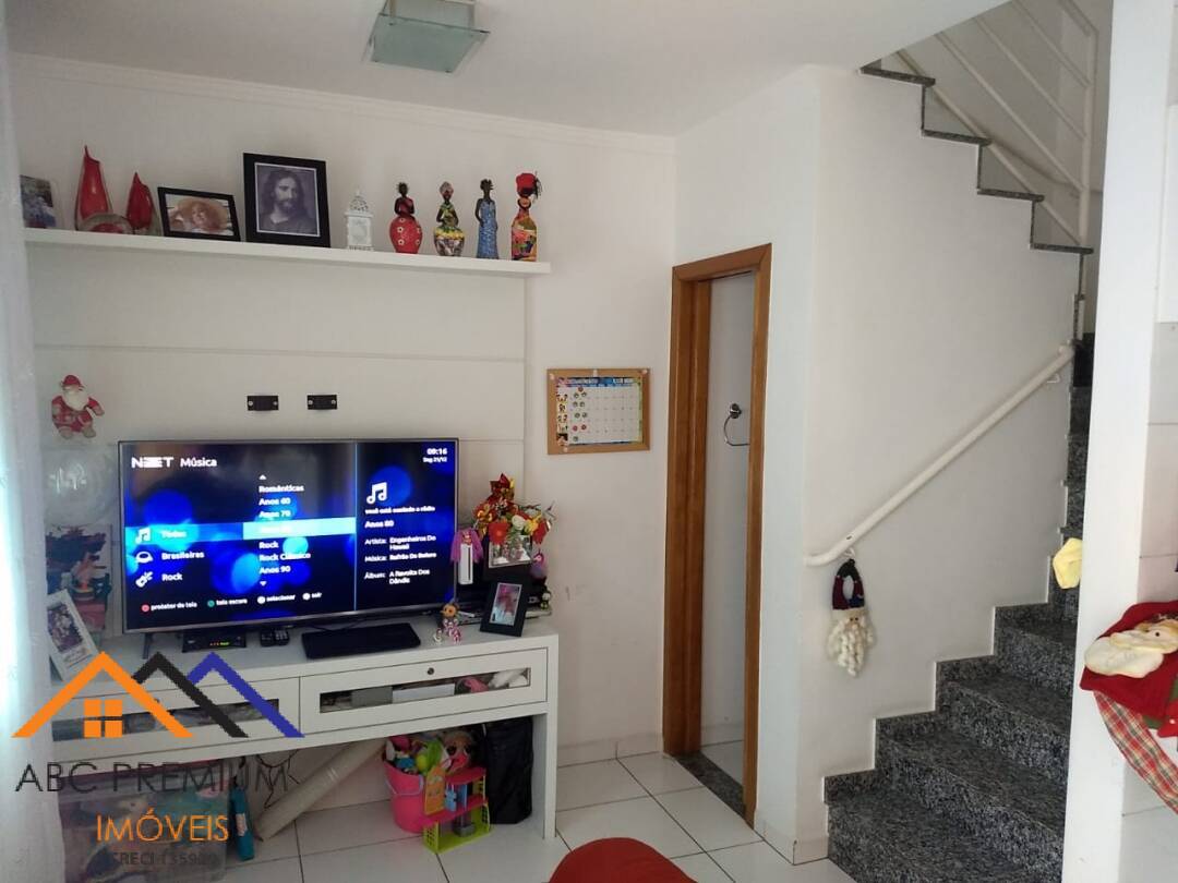 Sobrado à venda com 2 quartos, 90m² - Foto 2