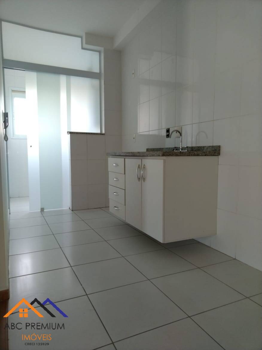 Apartamento à venda com 3 quartos, 83m² - Foto 13