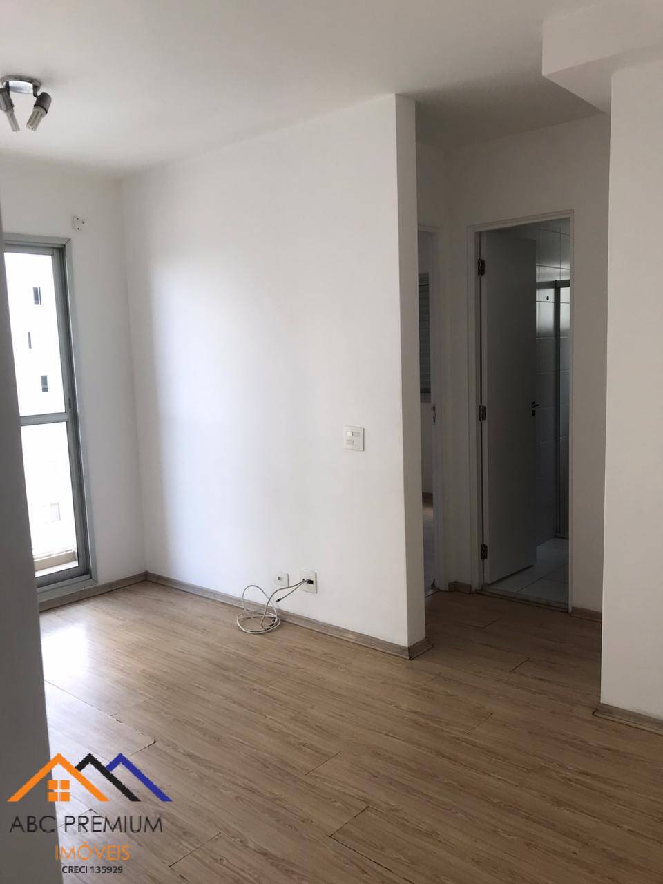 Apartamento à venda com 2 quartos, 50m² - Foto 2