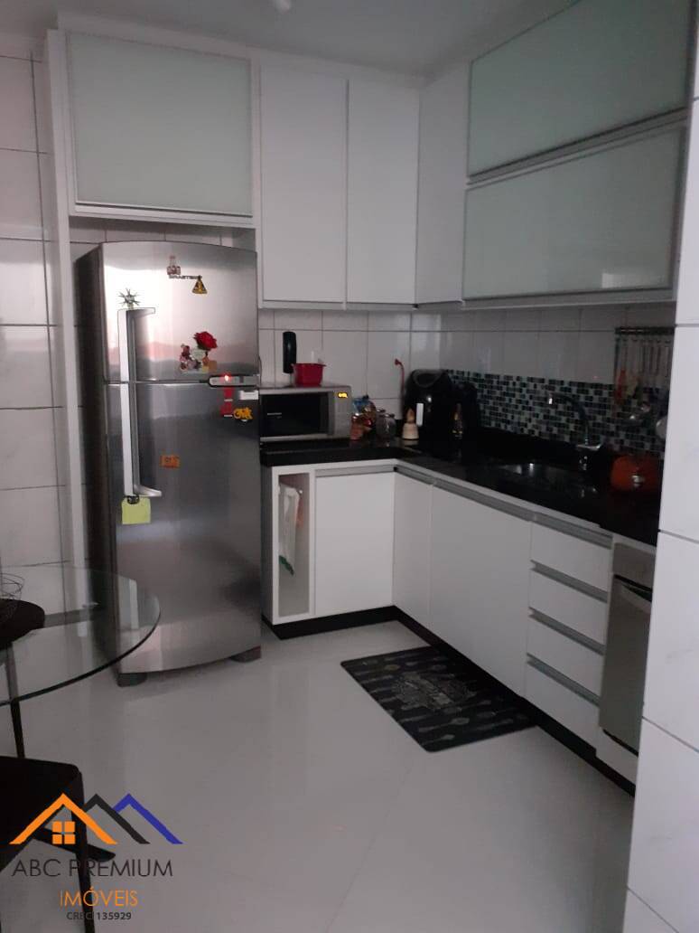 Apartamento à venda com 2 quartos, 72m² - Foto 1