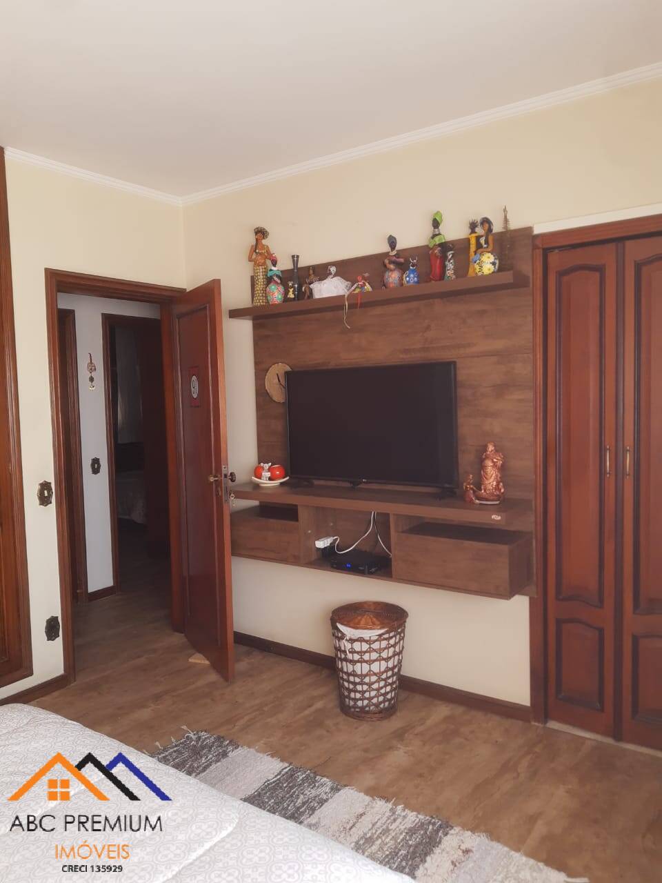 Apartamento à venda com 3 quartos, 176m² - Foto 11