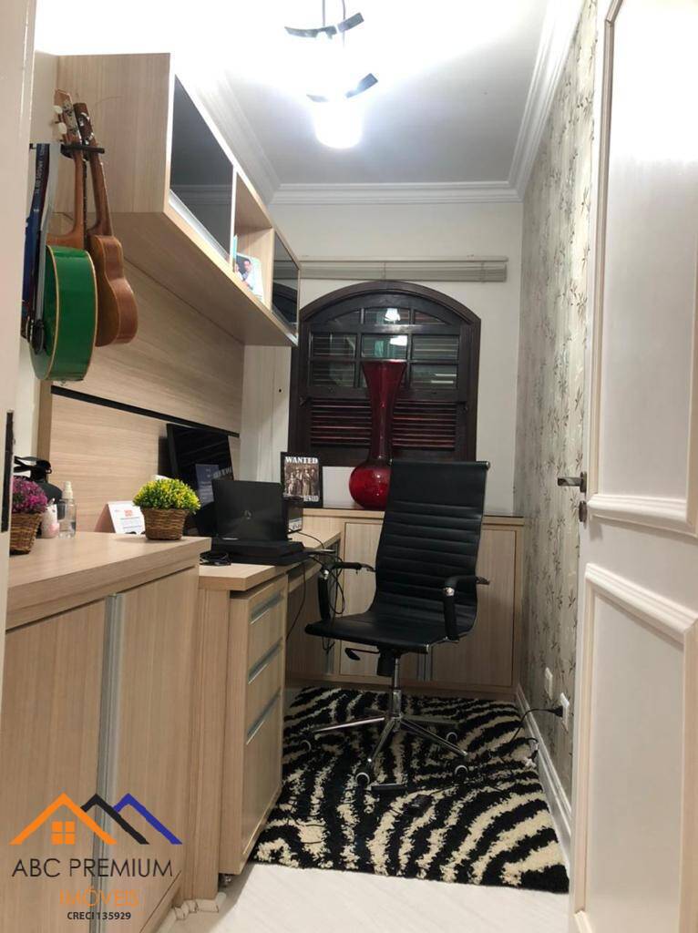 Sobrado à venda com 3 quartos, 204m² - Foto 18