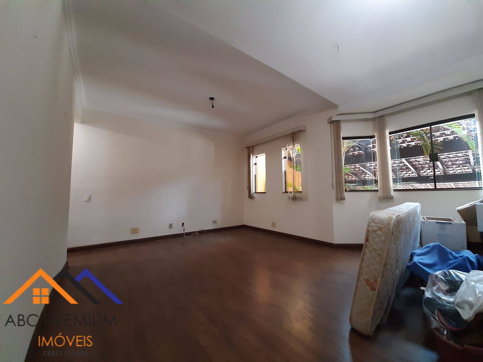 Sobrado à venda com 3 quartos, 236m² - Foto 6