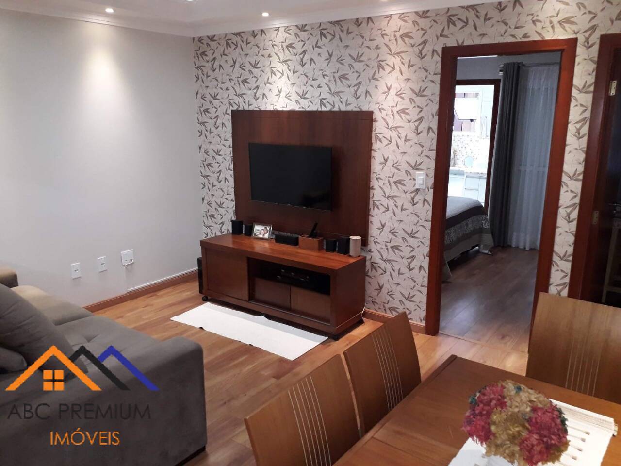 Apartamento à venda com 2 quartos, 80m² - Foto 4