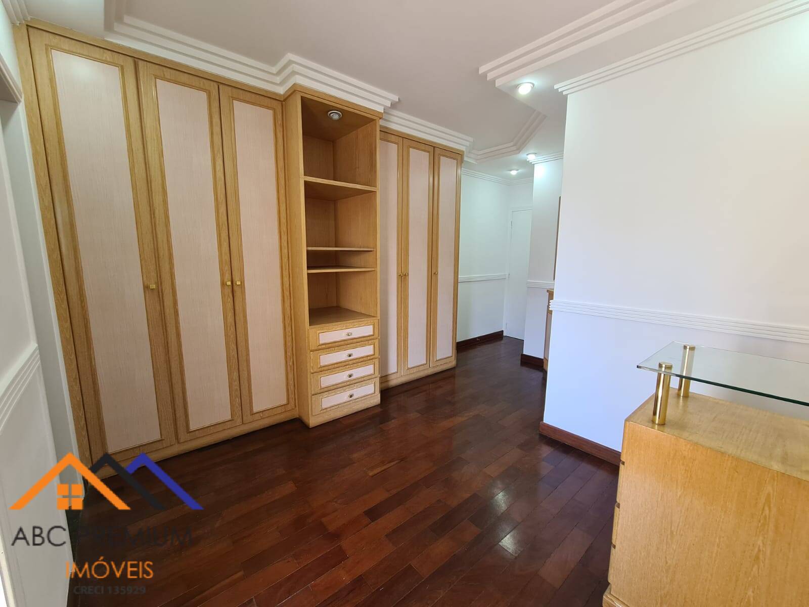 Casa à venda com 3 quartos, 246m² - Foto 14