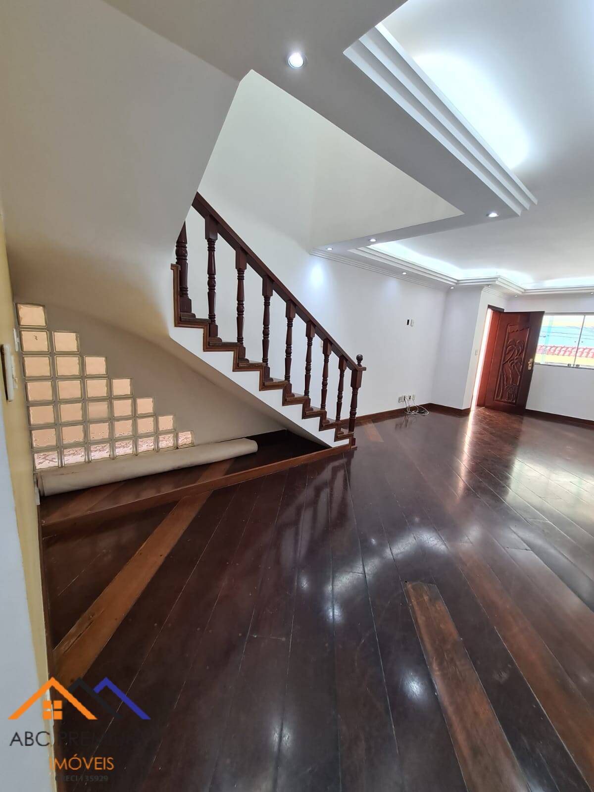 Casa à venda com 3 quartos, 246m² - Foto 5