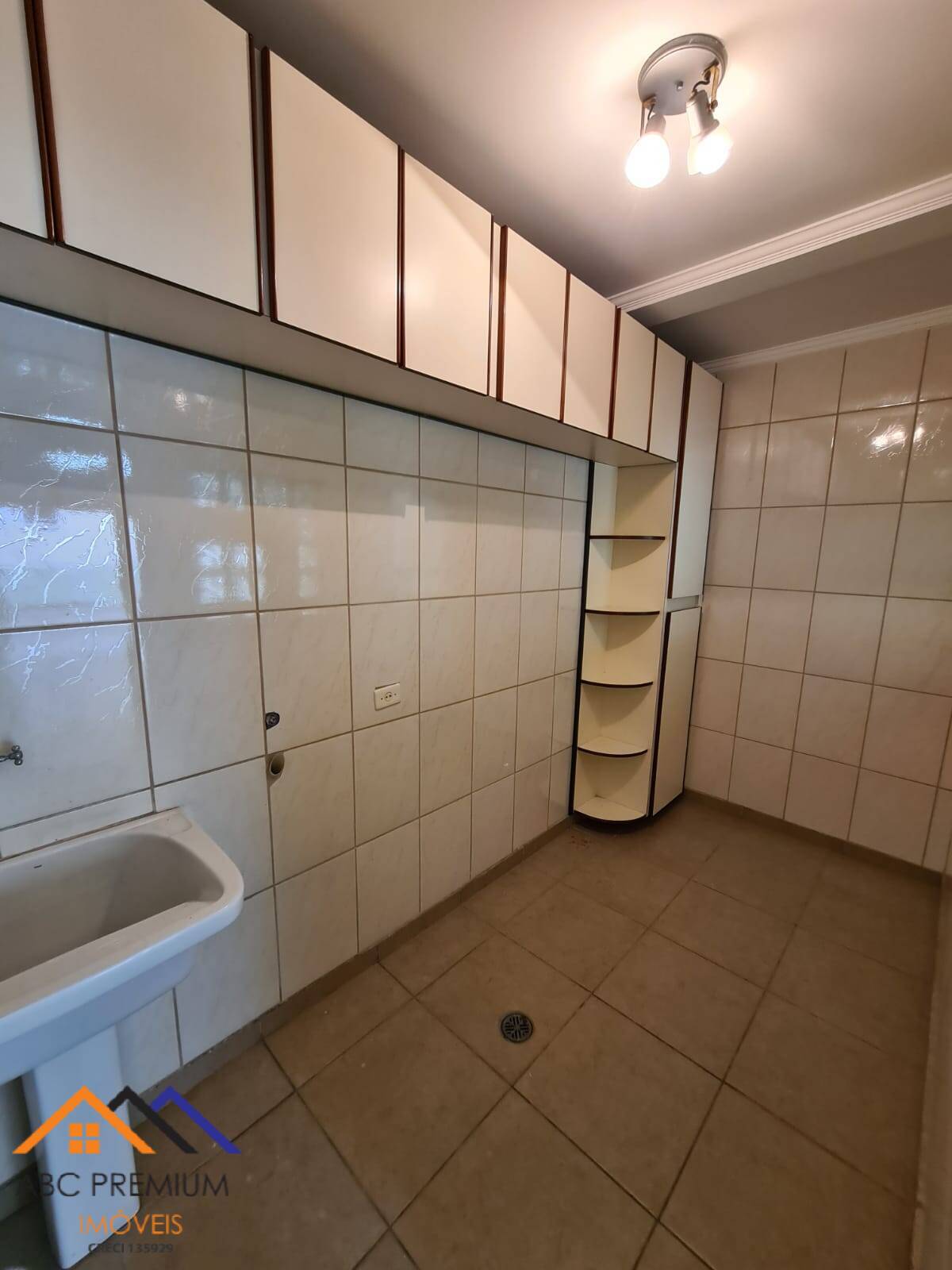 Casa à venda com 3 quartos, 246m² - Foto 25