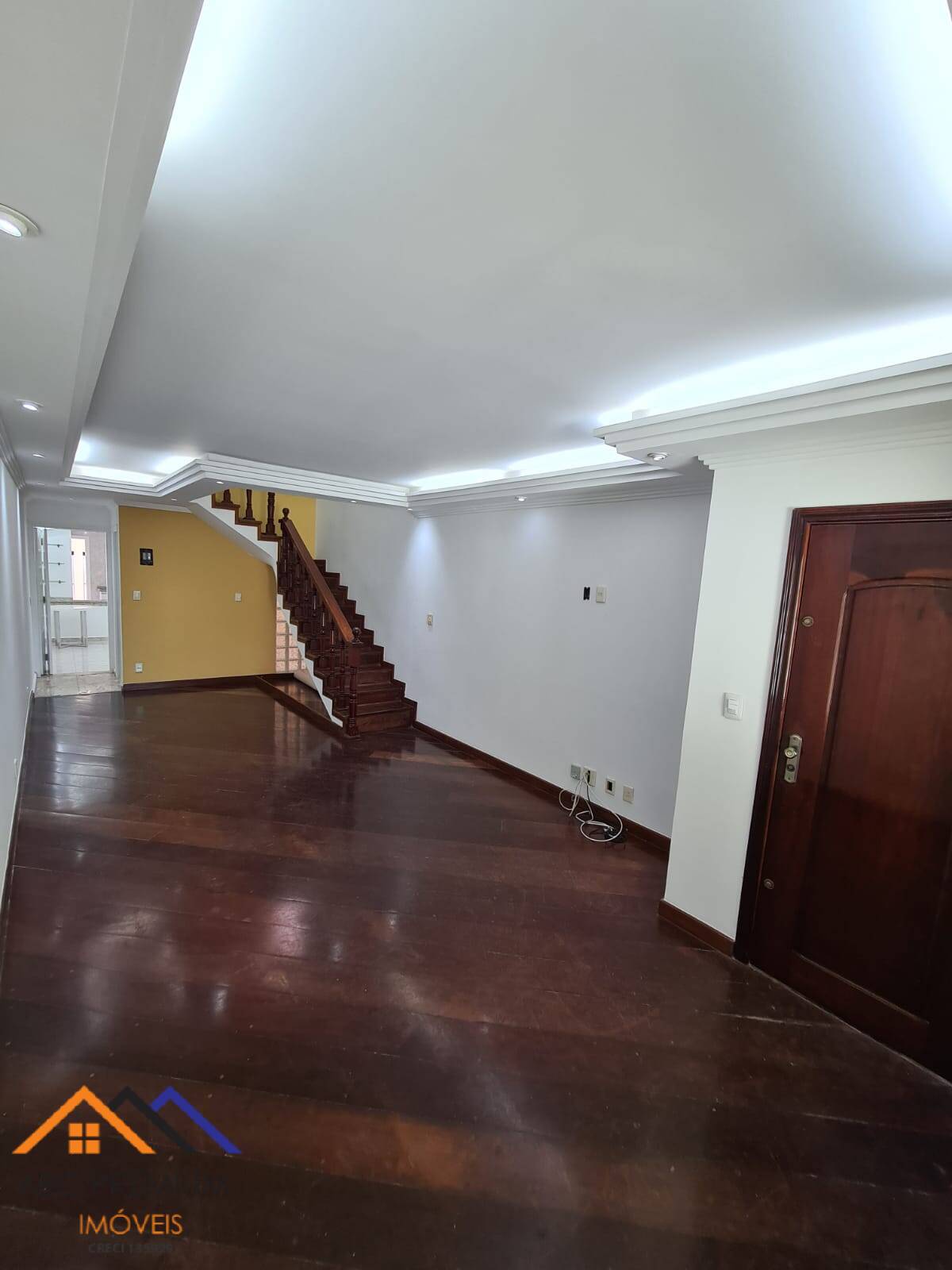 Casa à venda com 3 quartos, 246m² - Foto 7