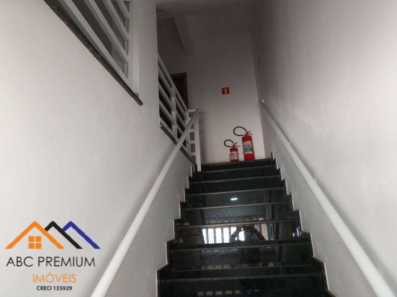 Apartamento à venda com 2 quartos, 48m² - Foto 8