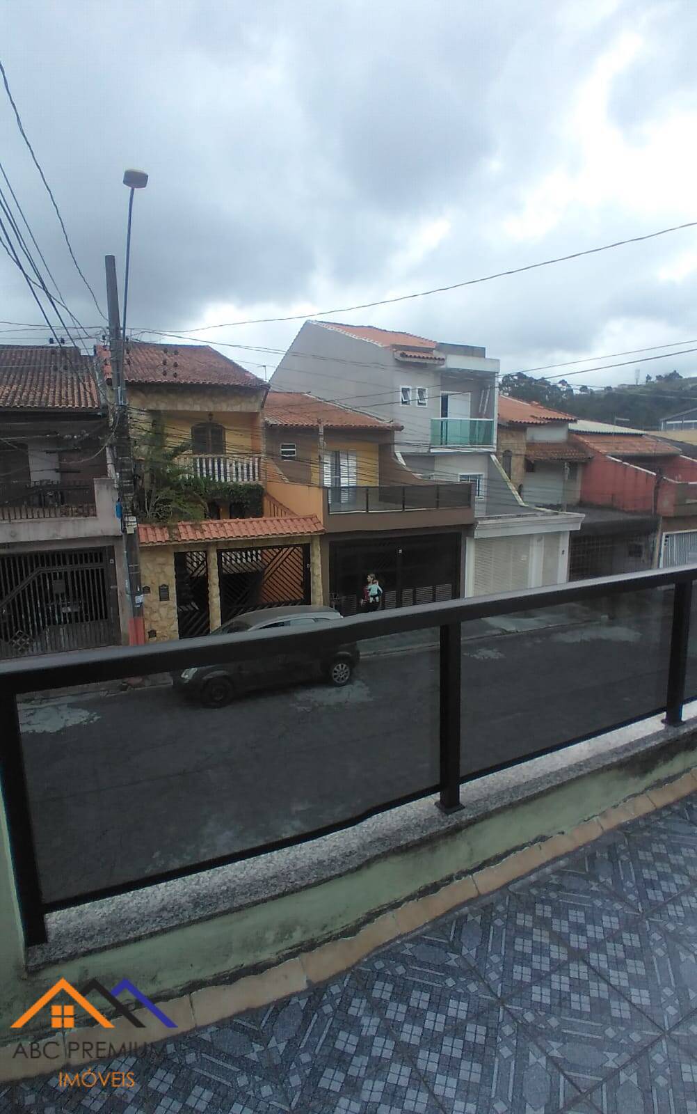 Sobrado à venda com 3 quartos, 199m² - Foto 1