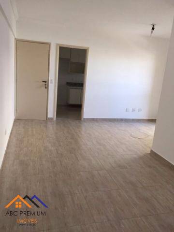 Apartamento à venda com 3 quartos, 90m² - Foto 2