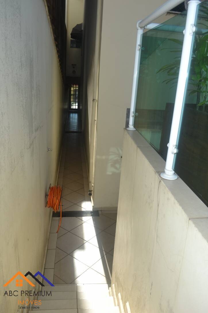 Sobrado à venda com 3 quartos, 246m² - Foto 26