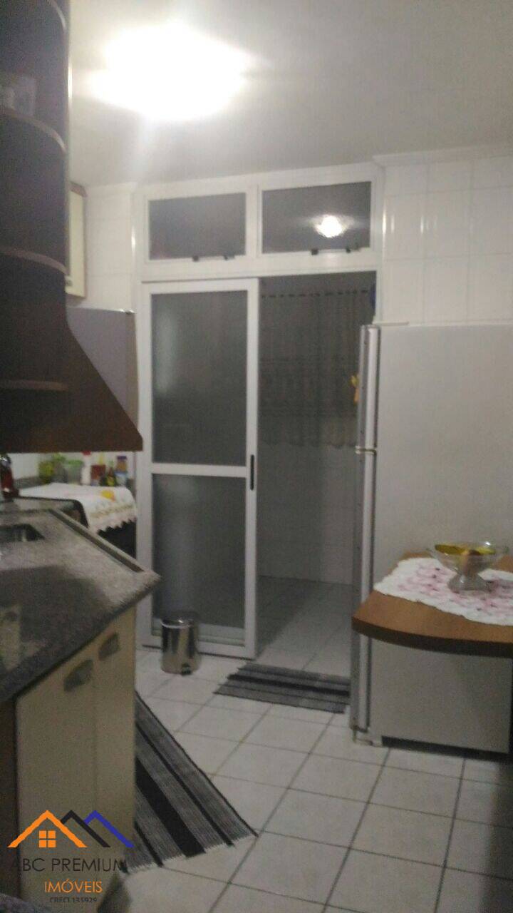 Apartamento à venda com 2 quartos, 55m² - Foto 11