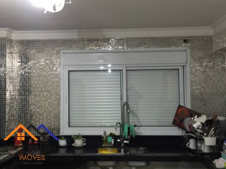 Sobrado à venda com 4 quartos, 313m² - Foto 4