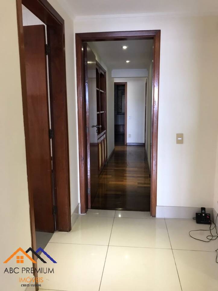 Apartamento à venda com 3 quartos, 157m² - Foto 11