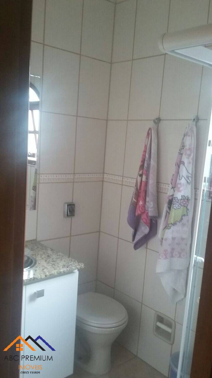 Casa à venda com 3 quartos, 185m² - Foto 18