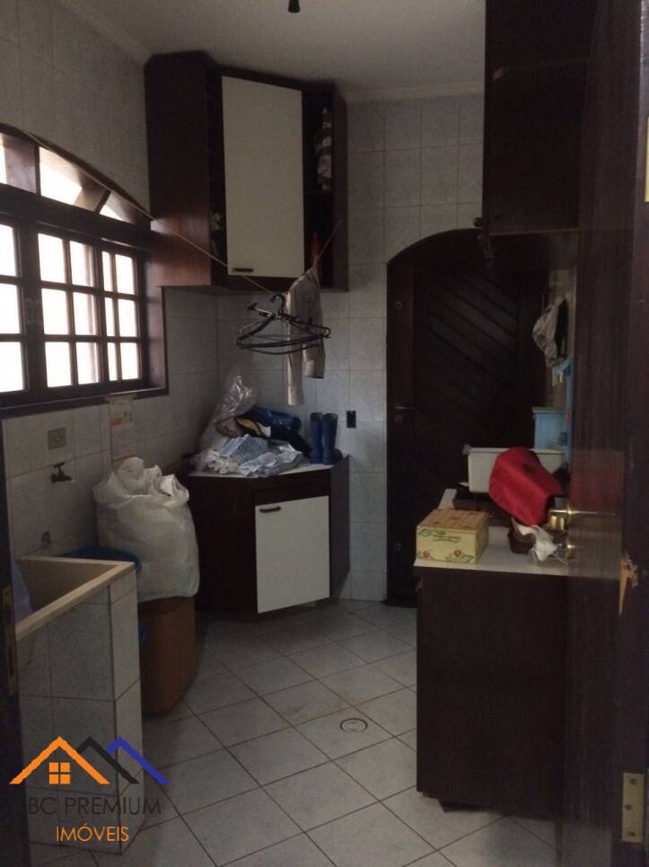 Sobrado à venda com 3 quartos, 346m² - Foto 8